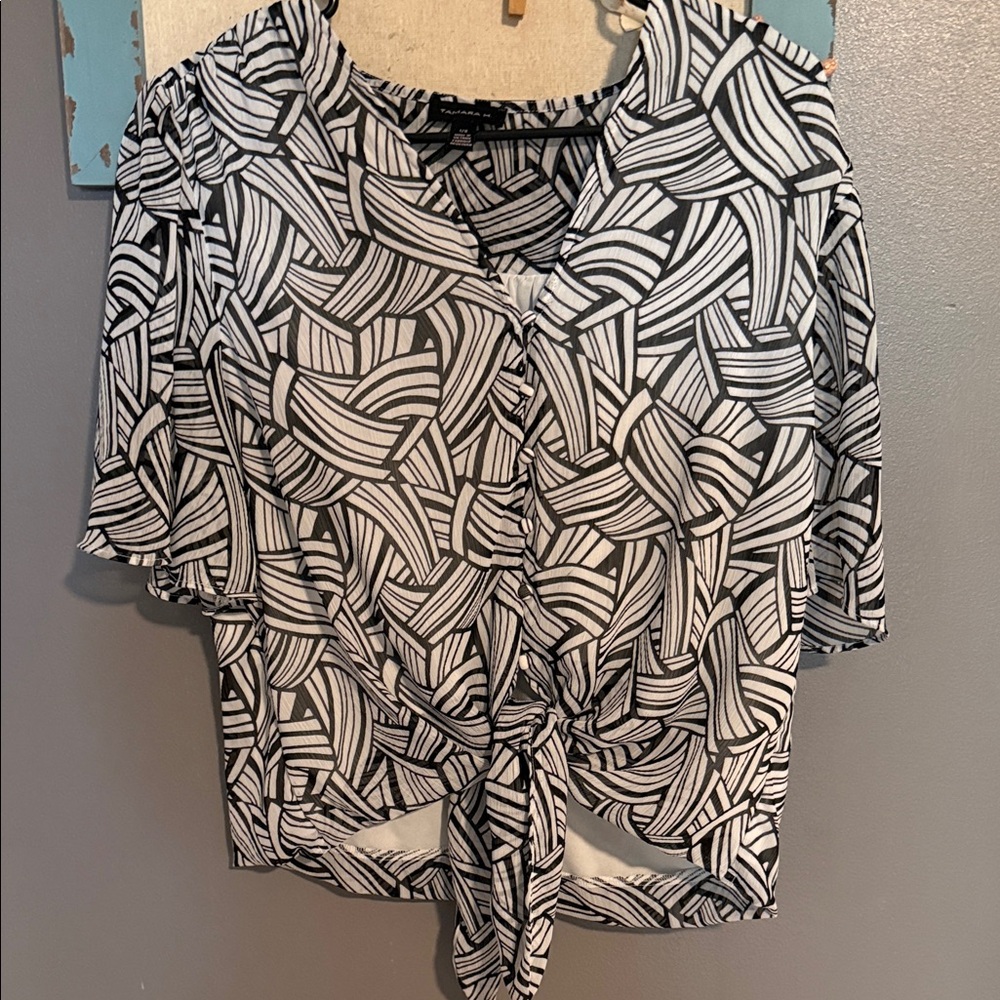 Chic Black and White Women's Blouse